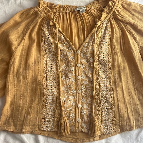 American Eagle Yellow Top - Picture 1 of 3